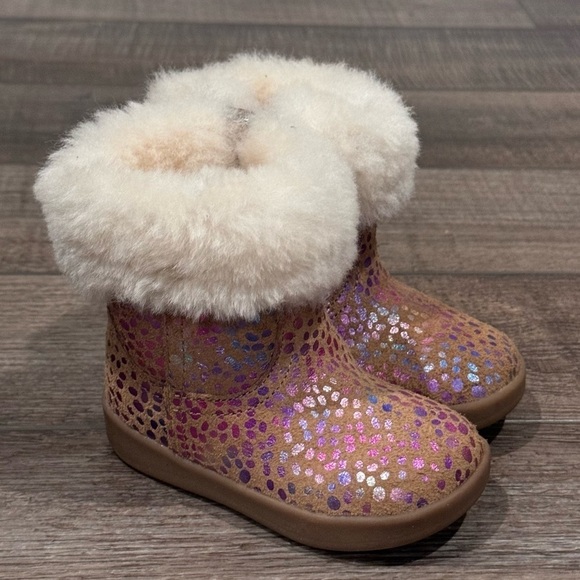 Ugg Jorie Spots Metallic Rainbow Shimmering Lined Sheepskin Boot Baby SZ 4/5 EUC - Picture 1 of 14